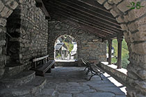 P&Oacute;RTICO DE ENTRADA.