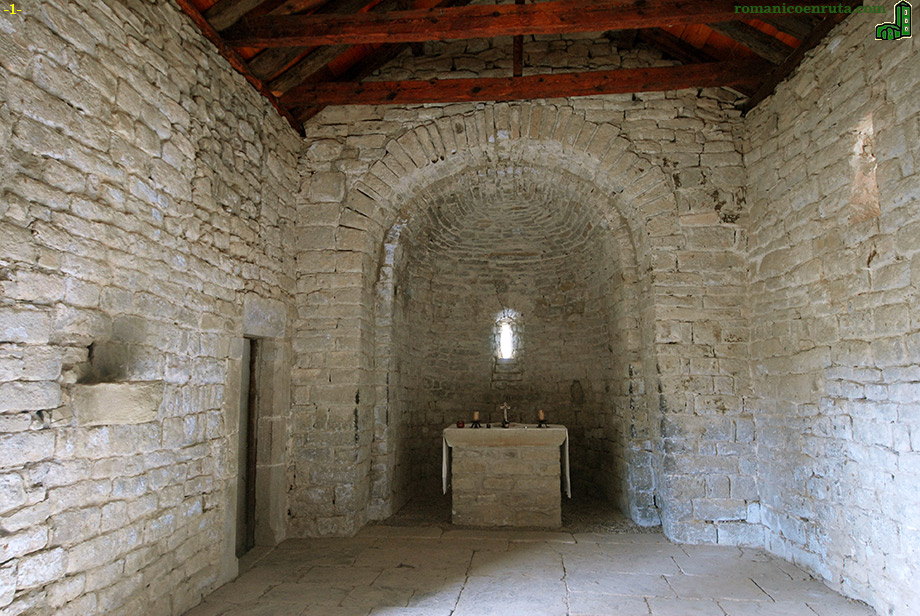 INTERIOR DE LA CABECERA.