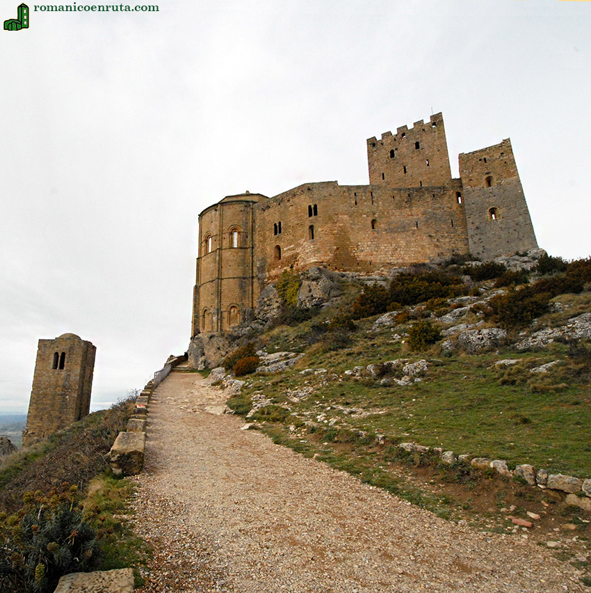 CASTILLO DE LOARRE (HUESCA).