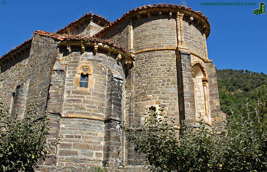 CABECERA VISTA DESDE EL SURESTE.