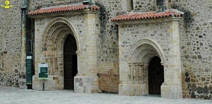 PORTADA MAYOR (IZQUIERDA)  Y PUERTA DEL PERD&Oacute;N (DERECHA).