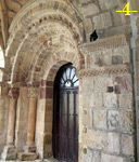 VISTA LATERAL DE LA PORTADA.