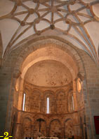 ARCO TRIUNFAL DESDE LA NAVE.