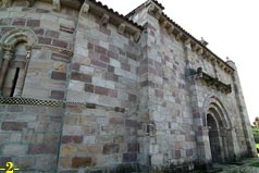 FACHADA Y PORTADA NORTE.