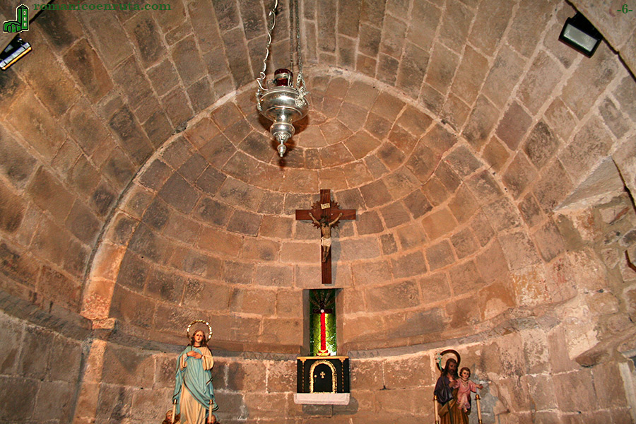 INTERIOR DEL ÁBSIDE.