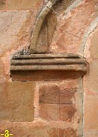 PORTADA OESTE: DETALLE.