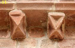 CANECILLOS MURO SUR.