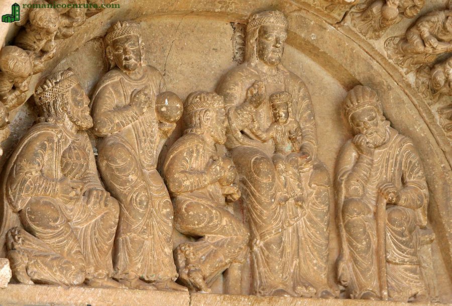 T&Iacute;MPANO DE LA ADORACI&Oacute;N. VISTA LATERAL.