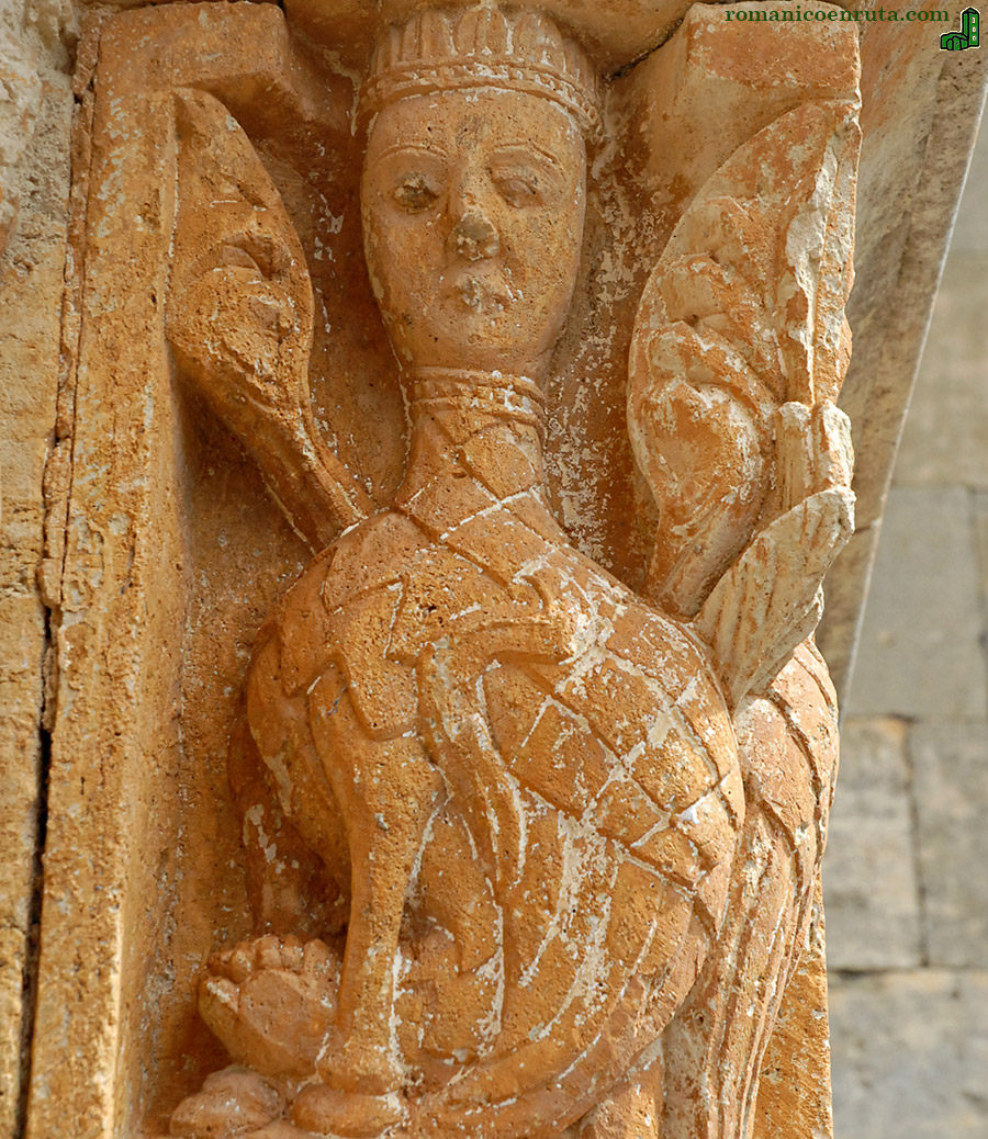 CAPITEL DE LA PORTADA.