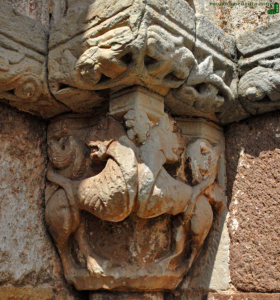 CAPITEL PORTADA MERIDIONAL.