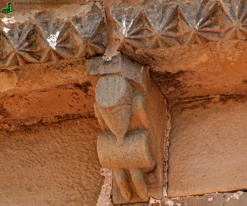 CAN: PERSONAJE CON BID&Oacute;N.