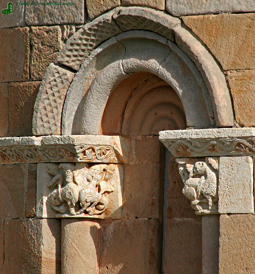 VENTANA MERIDIONAL. VISTA LATERAL.