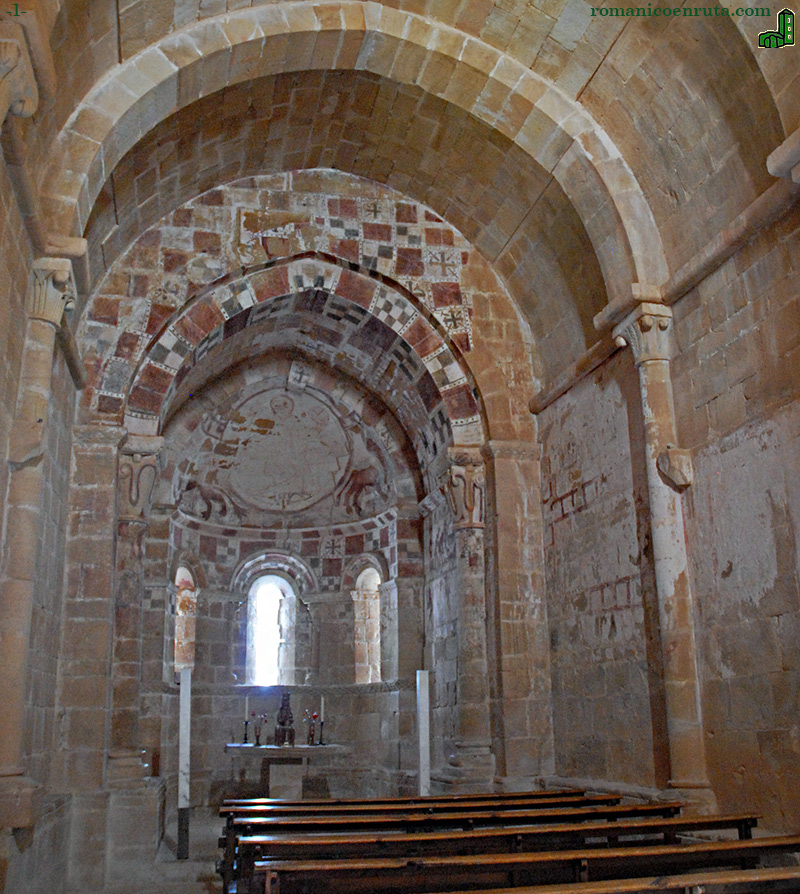 INTERIOR DE LA CABECERA.