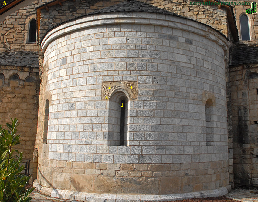 ÁBSIDE DESDE LEVANTE.