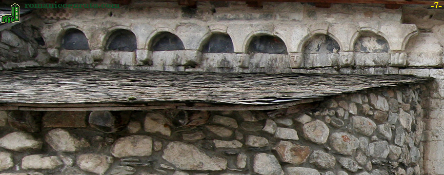 FRISO CONSERVADO DE LA FACHADA NORTE.