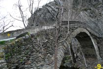 PRETIL AGUAS ARRIBA: UNA RECONSTRUCCI&Oacute;N POCO ACERTADA.