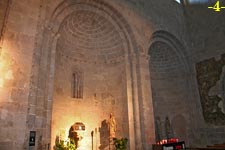 ABSIDIOLAS DEL TRANSEPTO SUR.