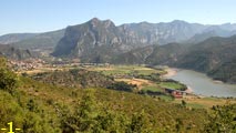 VISTA DEL SEGRE DESDE LA PISTA DE ACCESO.