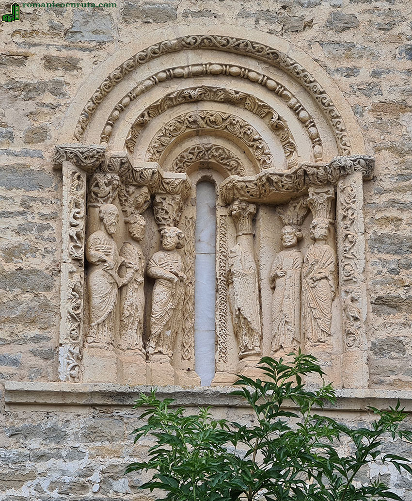 NUESTRA ASUNCI&Oacute;N DE LASARTE. VENTANA DE LOS AP&Oacute;STOLES.