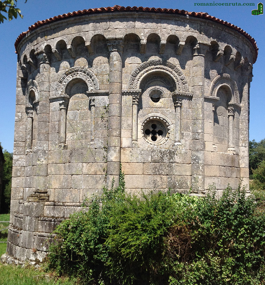 MONASTERIO DE SAN PEDRO DE VILANOVA DE DOZ&Oacute;N (PONTEVEDRA).