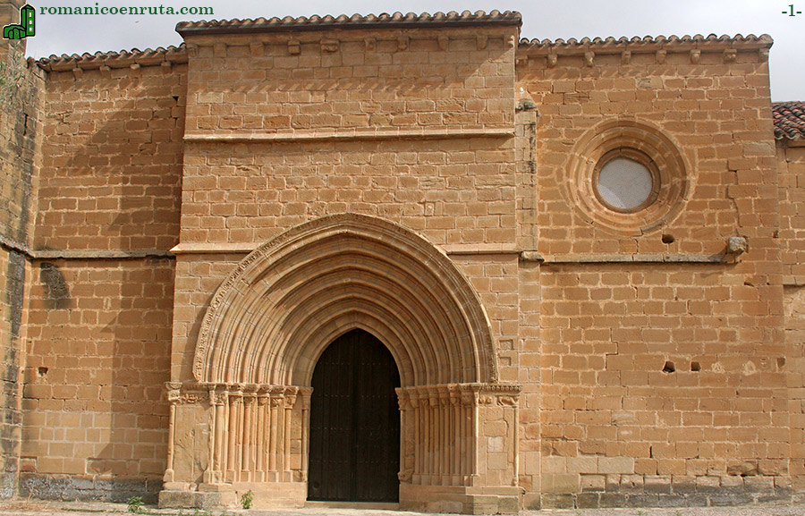 FACHADA MERIDIONAL DE LA NAVE.